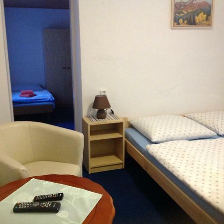 Privat Monika Apartment Stara Lesna Bagian luar foto